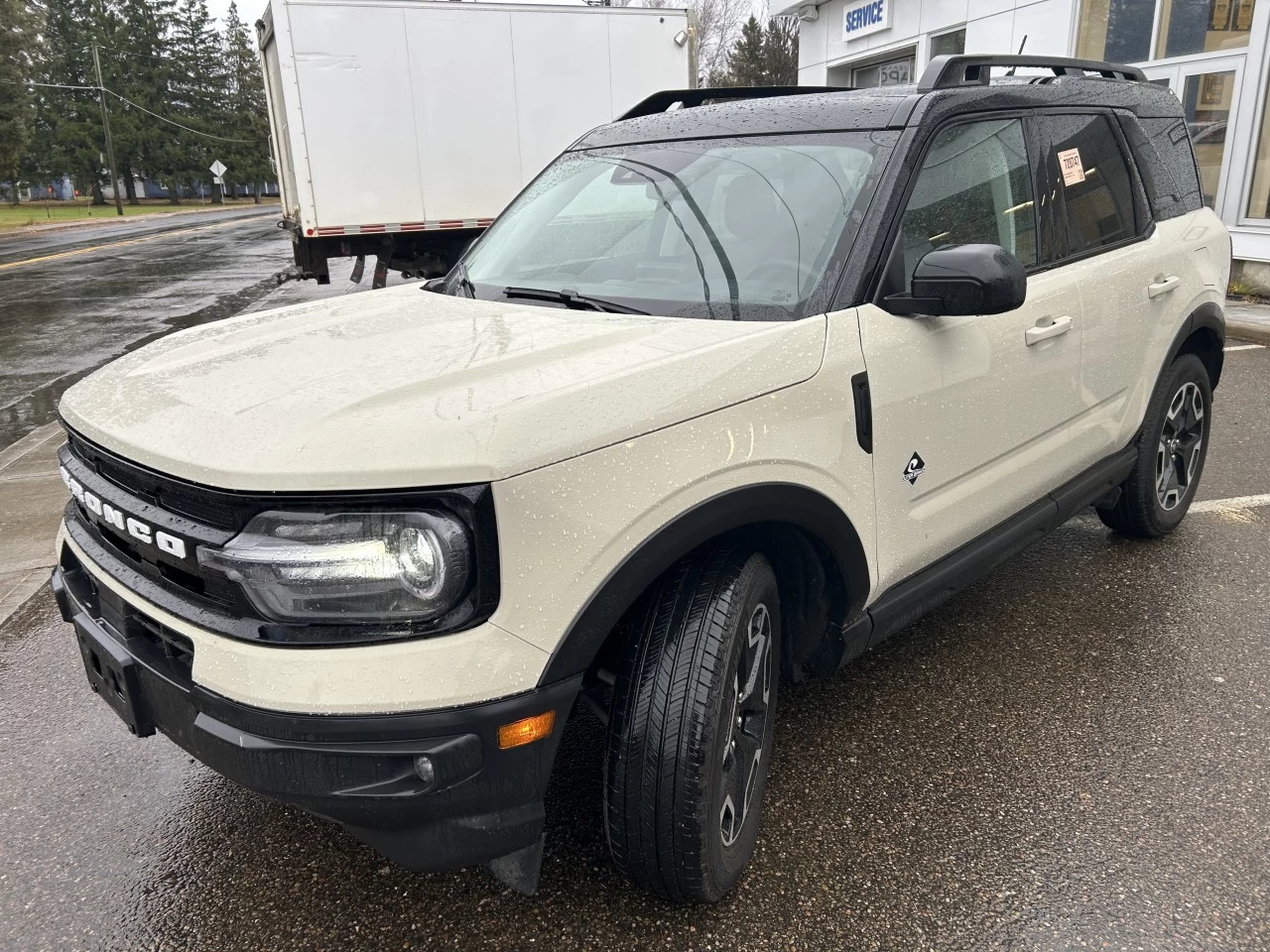 2024 Ford Bronco Sport Outer Banks Main Image