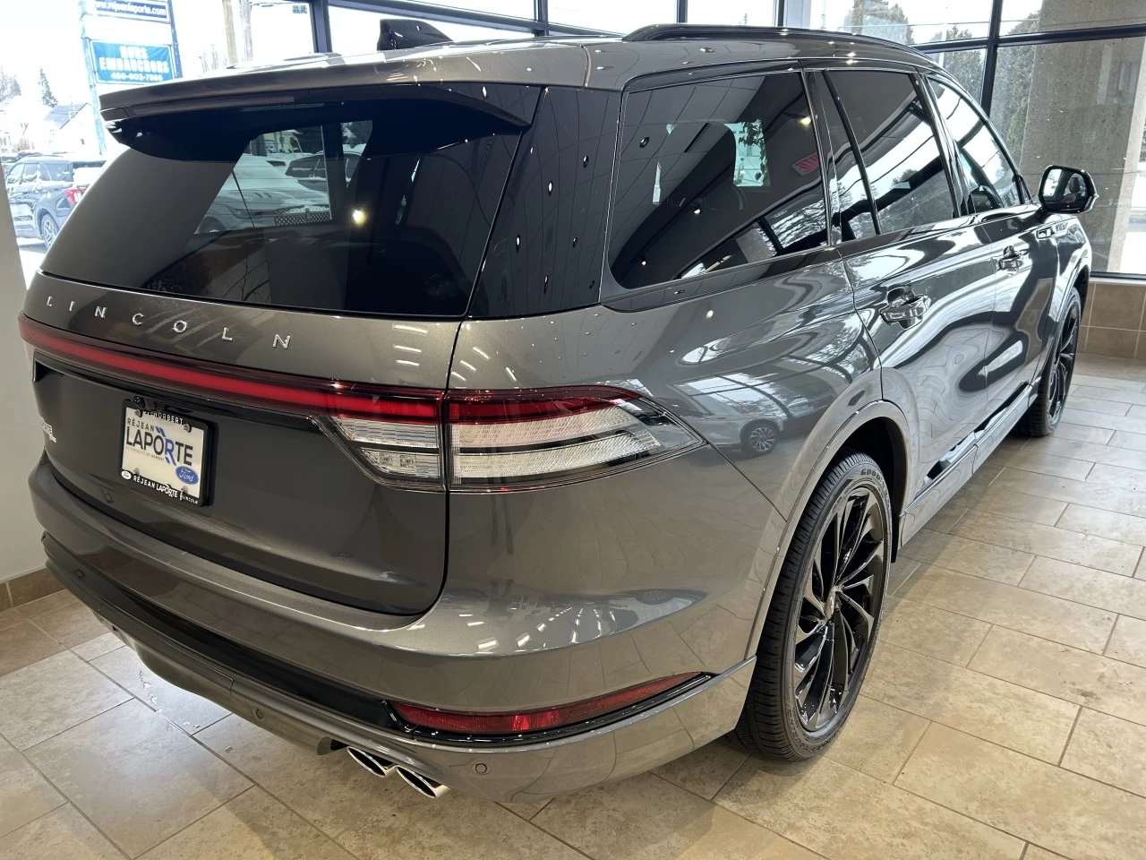 2025 Lincoln Aviator RESERVE AWD Main Image