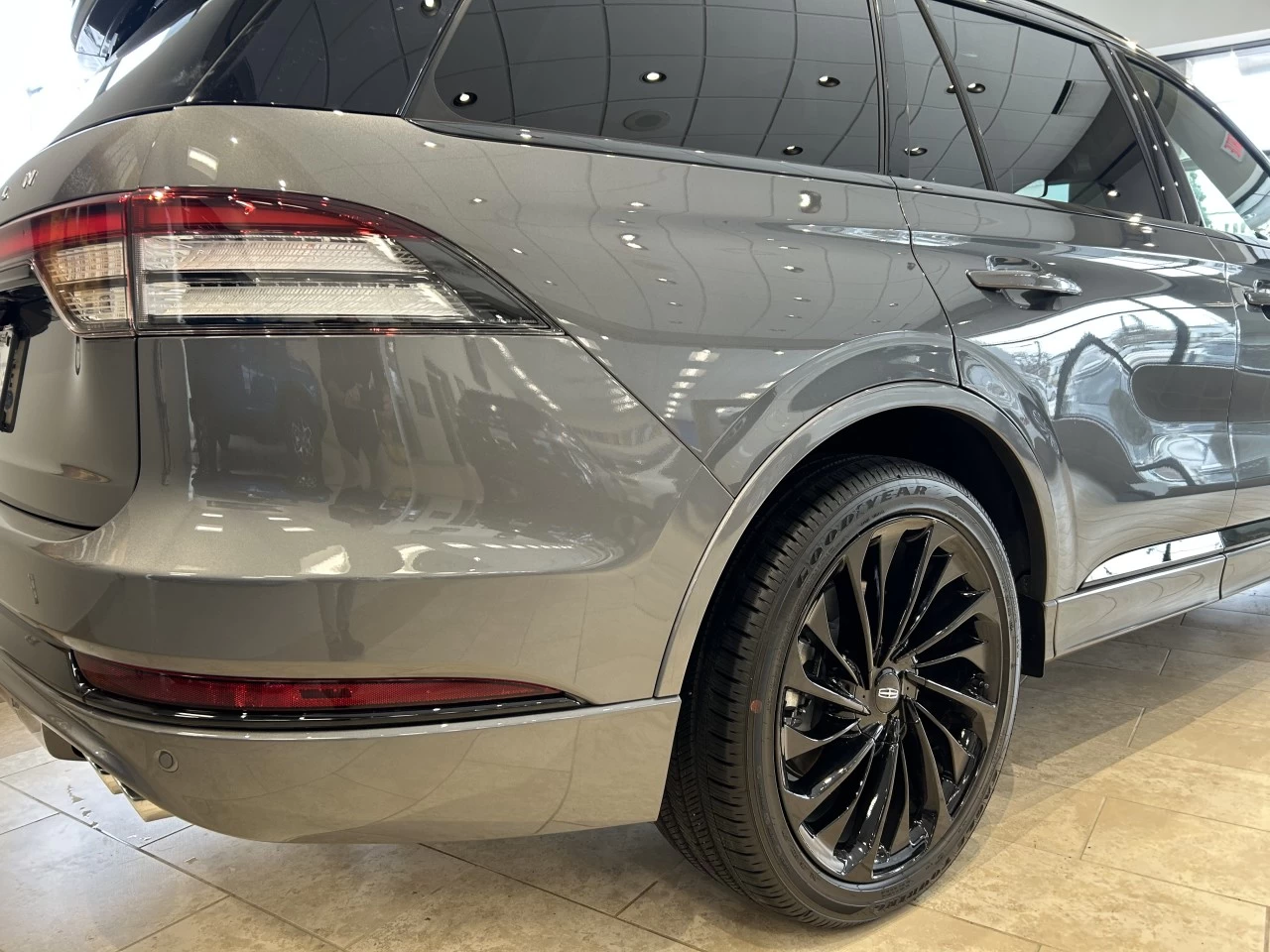 2025 Lincoln Aviator RESERVE AWD Main Image