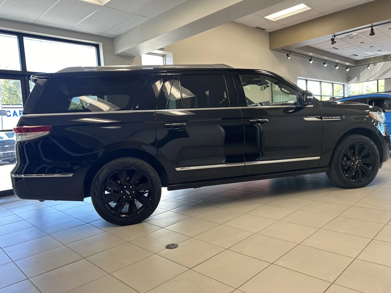 2022 Lincoln Navigator L Reserve Main Image