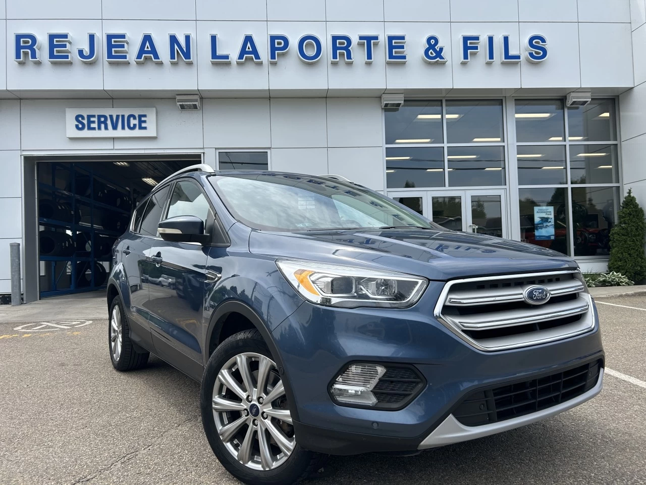 2018 Ford Escape Titanium Main Image