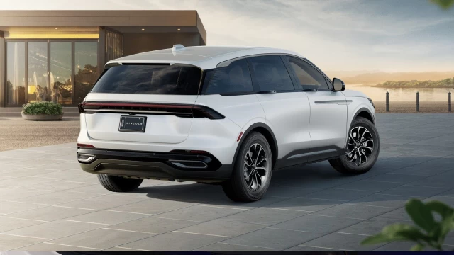 Lincoln Nautilus Premiere AWD 2025