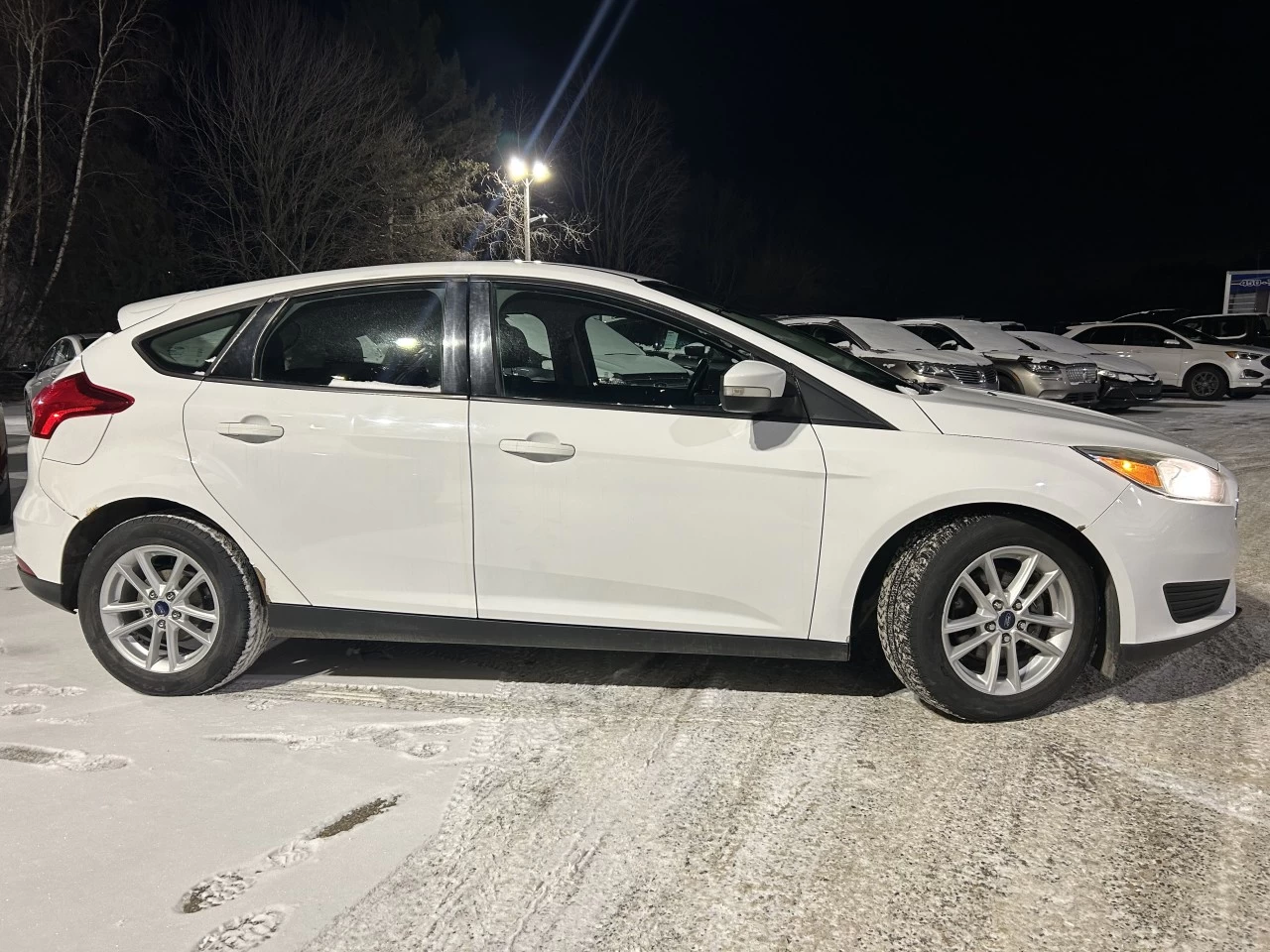 2017 Ford Focus SE Main Image