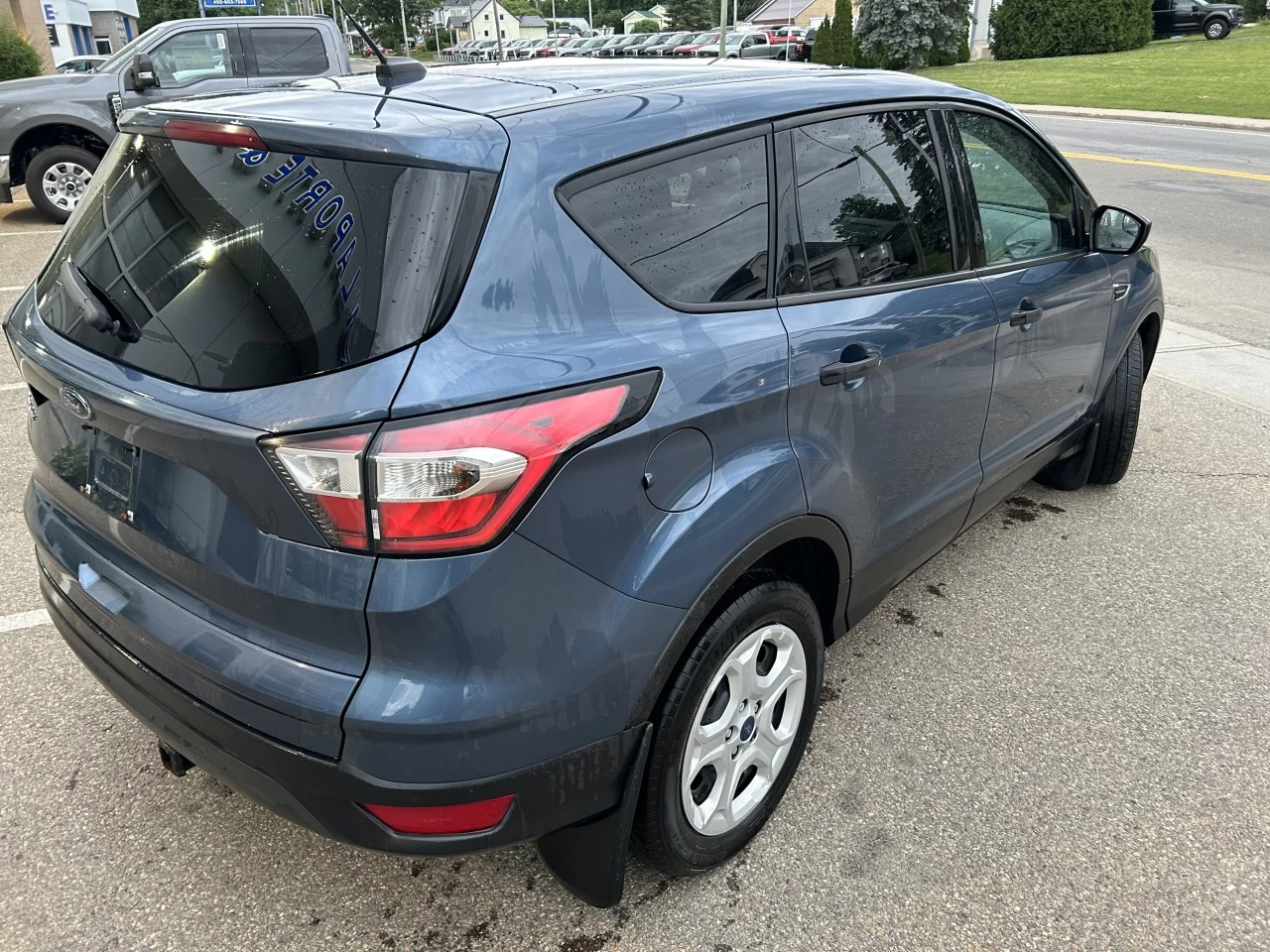 2018 Ford Escape S Image principale