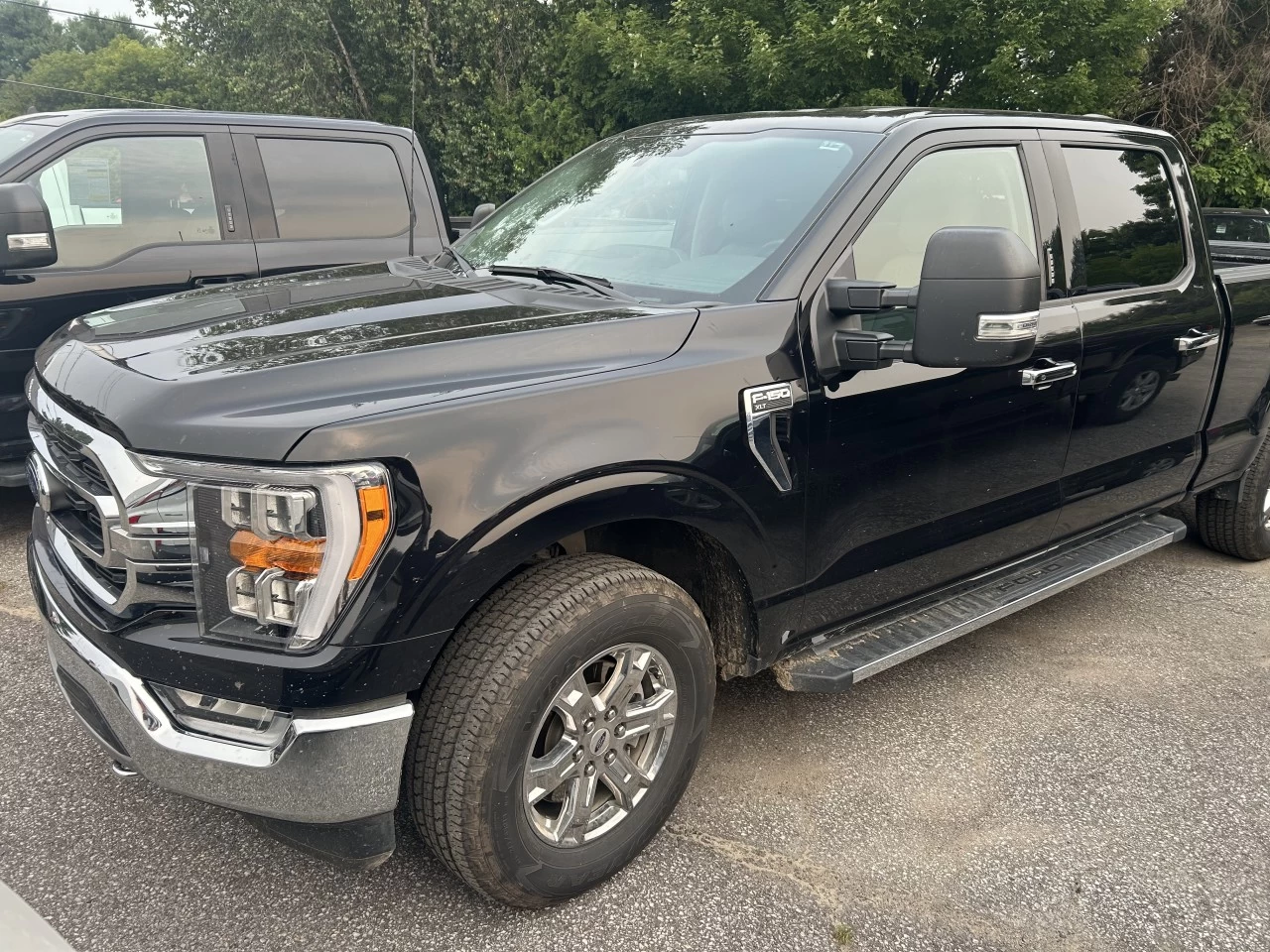 2021 Ford F-150 XLT Main Image