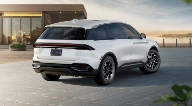 Lincoln Nautilus Premiere AWD 2025