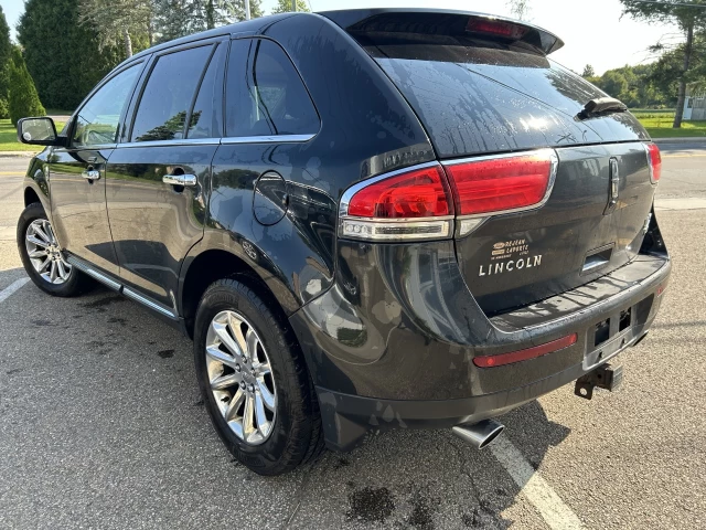 Lincoln MKX AWD 4dr 2011