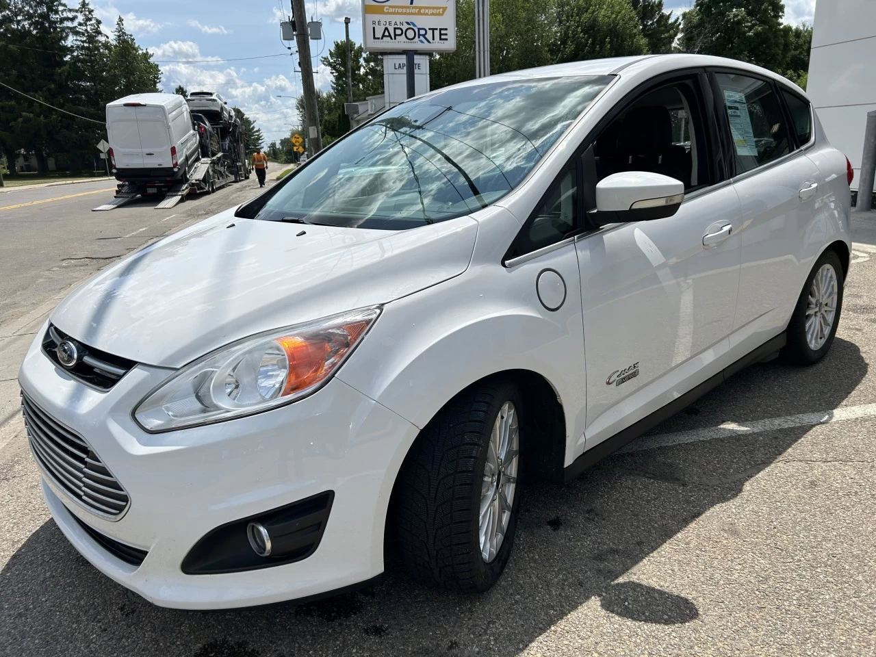 2014 Ford C-Max Énergie SEL https://www.rejeanlaportelincoln.com/resize/b990ff35b810a3abc0cc817b2ca24889-1