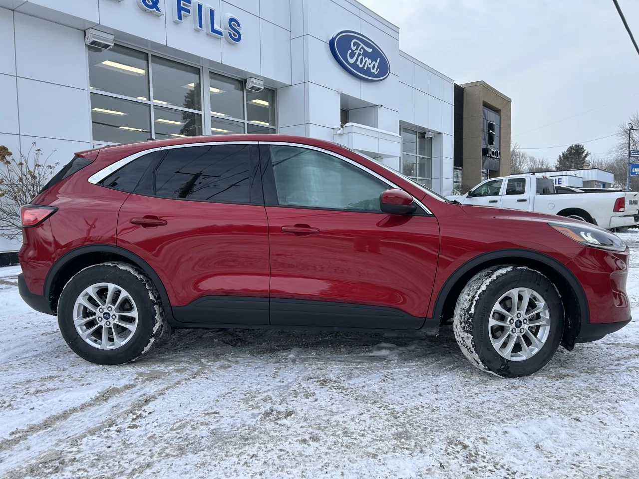 2020 Ford Escape SE Image principale