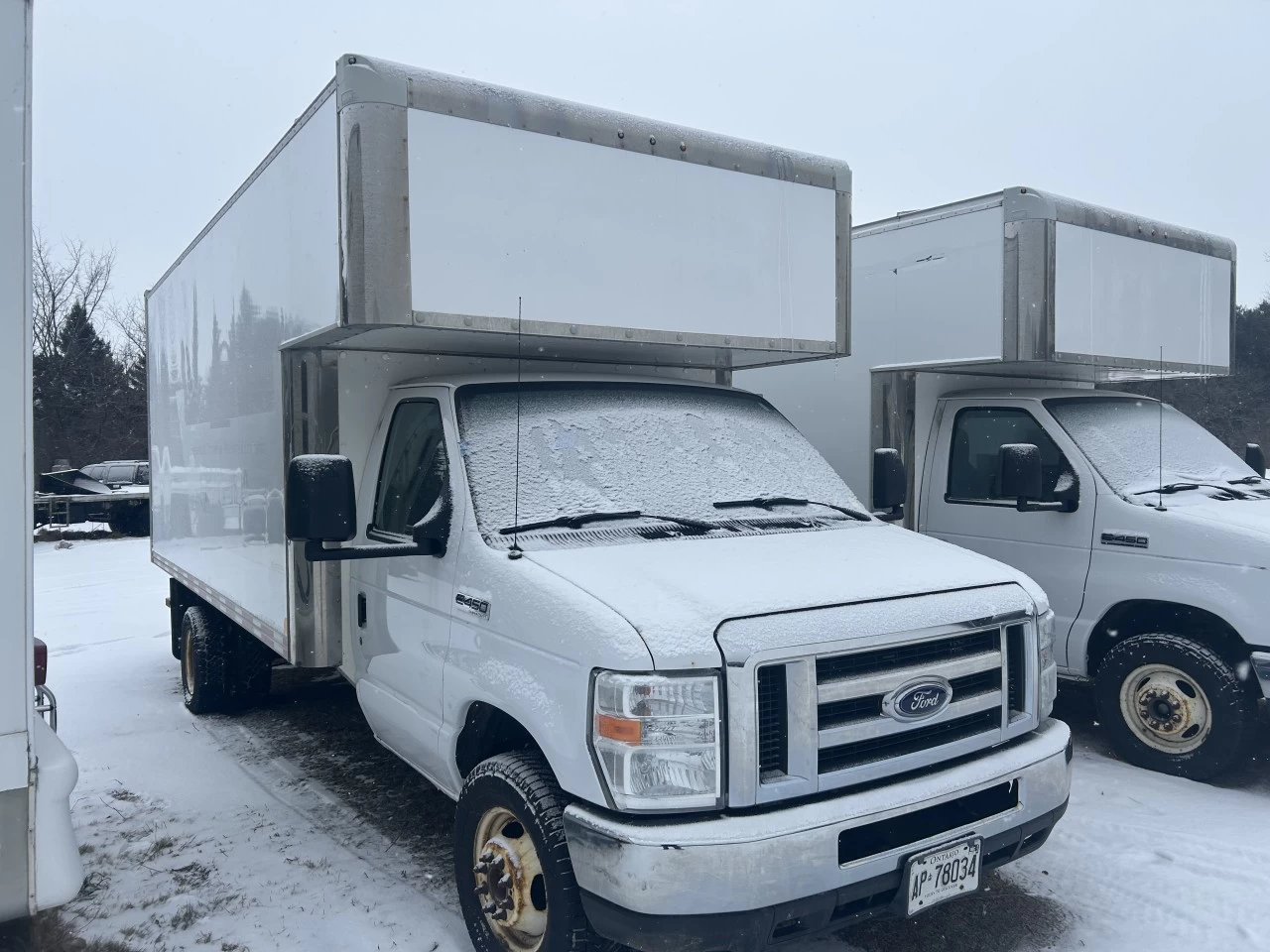 2017 Ford Econoline Commercial E-450 Super Duty DRW Main Image