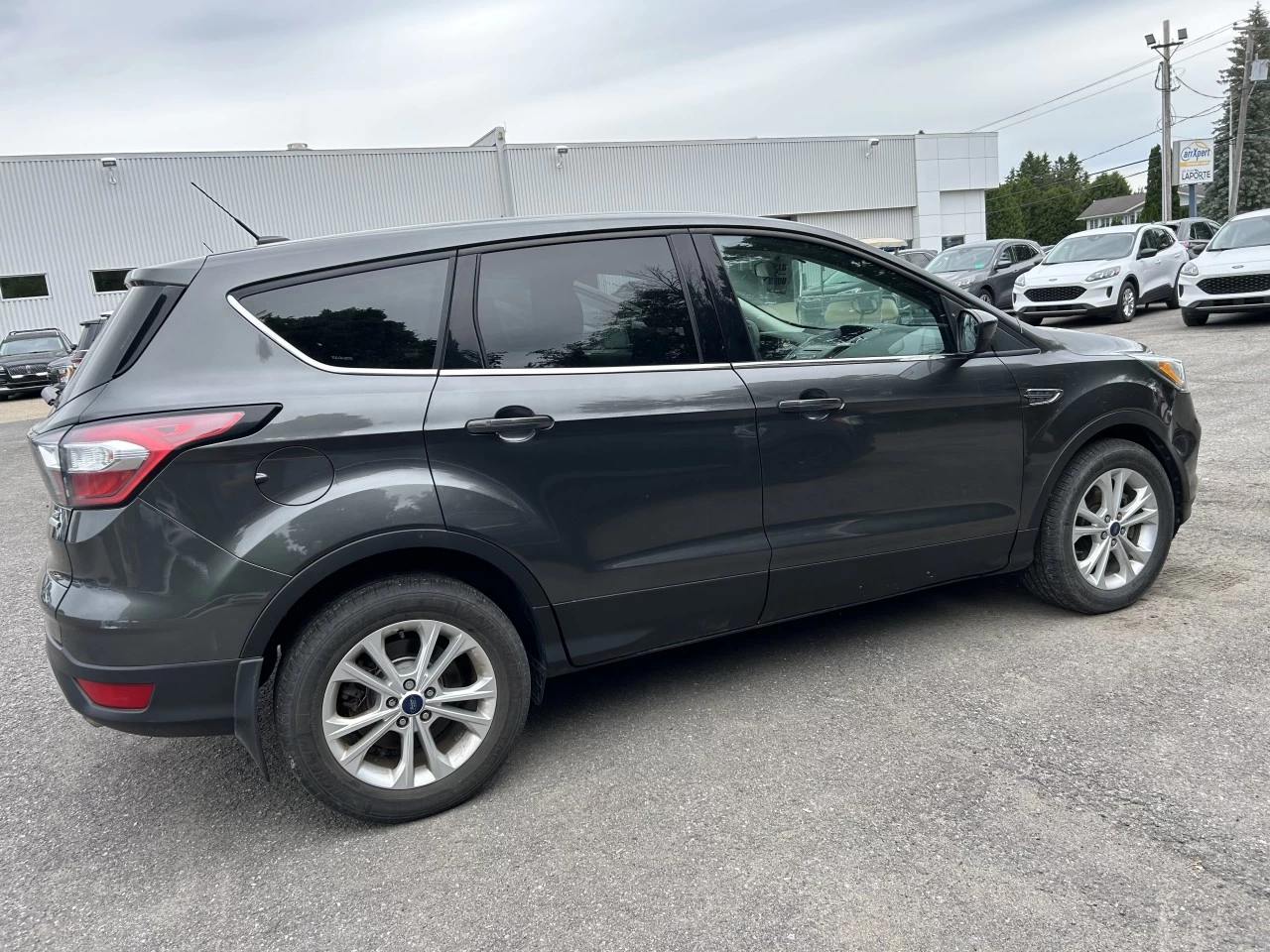 2017 Ford Escape SE Image principale