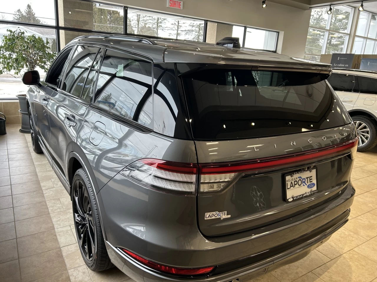 2025 Lincoln Aviator RESERVE AWD Image principale