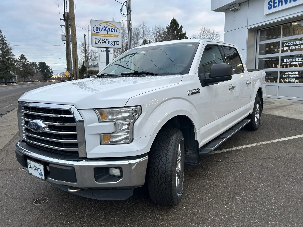 2016 Ford F-150 XLT Main Image