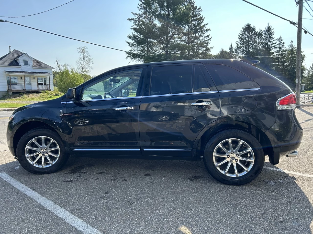 2011 Lincoln MKX AWD 4dr Main Image