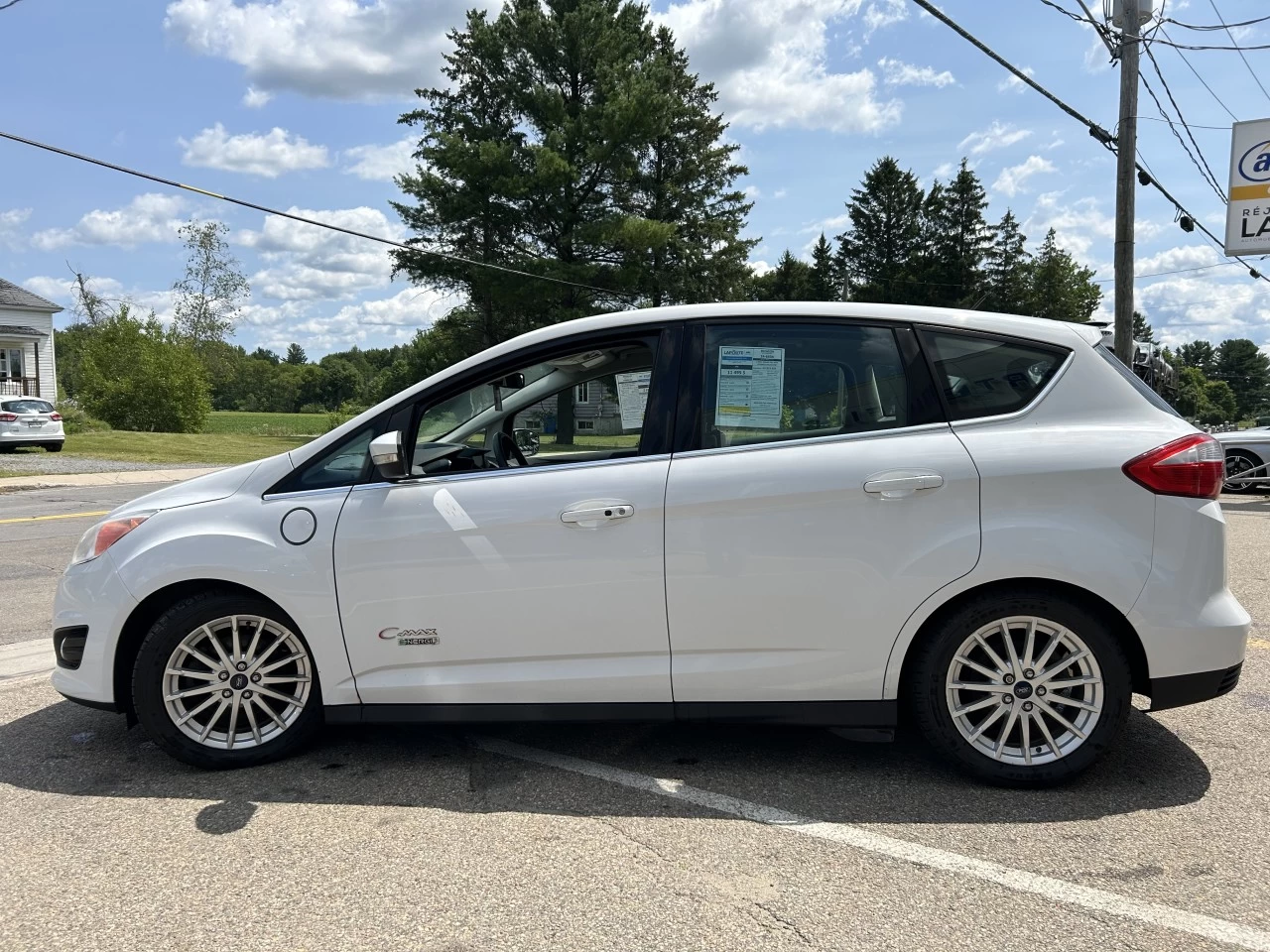 2014 Ford C-Max Énergie SEL https://www.rejeanlaportelincoln.com/resize/b990ff35b810a3abc0cc817b2ca24889-1